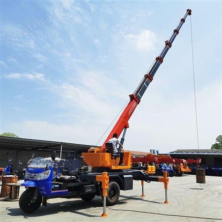 3吨三轮车吊车 液压三轮小吊机 园林绿化吊树厂房建设