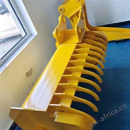 可侧移果园路边倾斜路面割灌机开荒树枝修剪机河坡杂草清理设备