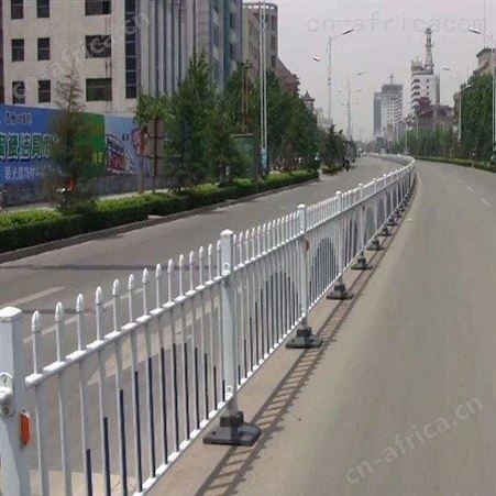 超铖  城市道路市政护栏 京式市政护栏 锌钢护栏马路围栏 流水线烤漆结实耐用