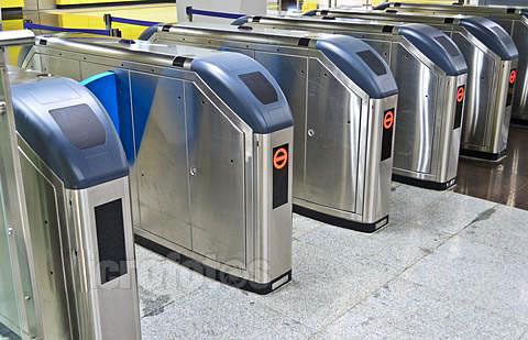 超市进口处不带电摆闸_摆闸技术在市场发展情况