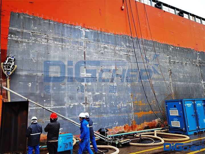 CR4D船舶除锈爬壁机器人作业